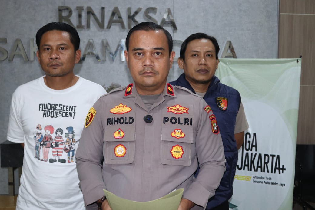 mbminvestigasi.com | Jebak Korban Lewat Perkenalan, Komplotan Wanita ini Bawa Kabur Motor dan Handphone Diringkus Polsek Kalideres