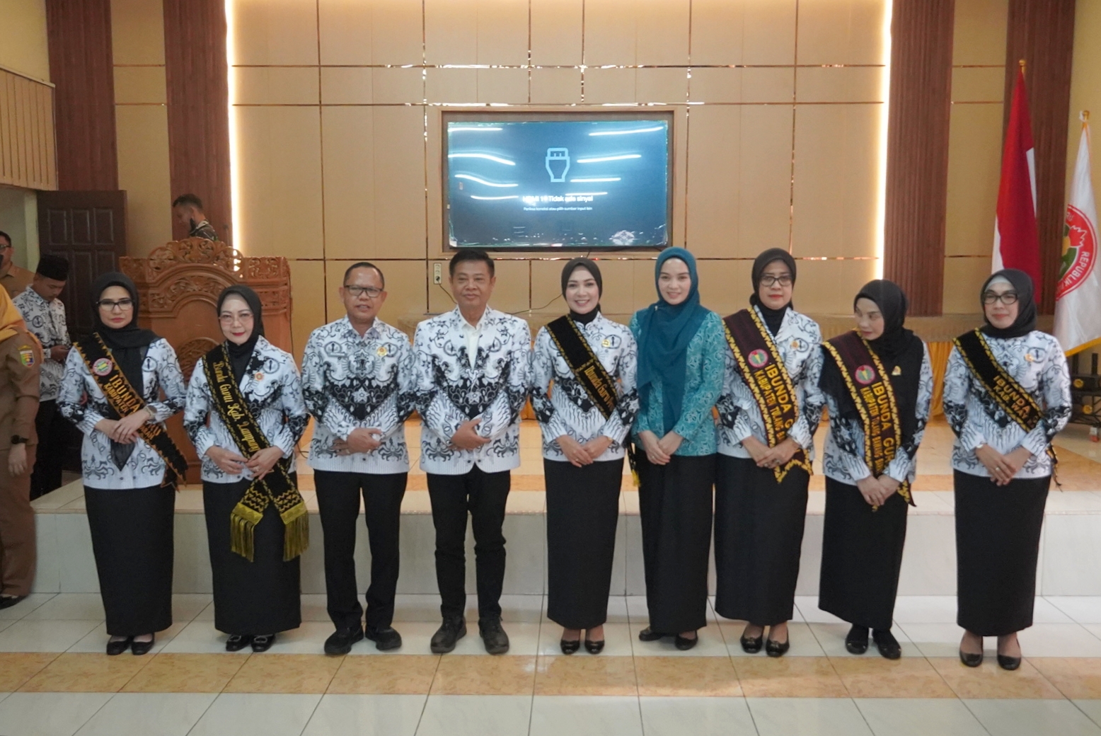 mbminvestigasi.com | Lantik Lima Ibunda Guru Kabupaten, Purnama Wulan Sari Mirza Tegaskan Peran Strategis Pendamping Pendidikan