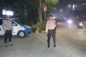 mbminvestigasi.com | Patroli Dini Hari, Polisi Hadir Menjaga Rasa Aman Warga Jakarta Barat