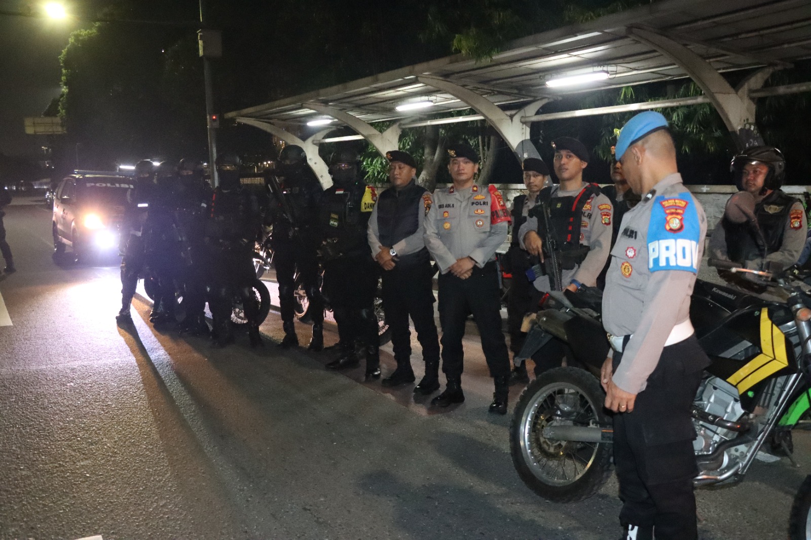 mbminvestigasi.com | Patroli Dini Hari, Polisi Hadir Menjaga Rasa Aman Warga Jakarta Barat