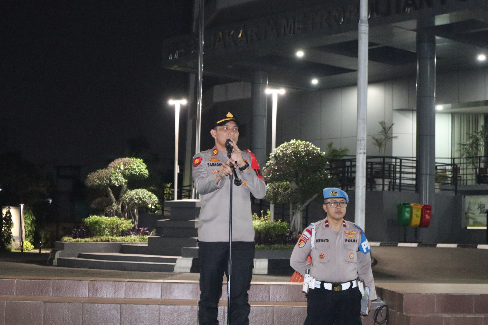 mbminvestigasi.com | Hadir di Tengah Masyarakat Saat Dini Hari, Polisi Sisir Titik Rawan Kejahatan di Jakarta Barat mbminvestigasi.com | Hadir di Tengah Masyarakat Saat Dini Hari, Polisi Sisir Titik Rawan Kejahatan di Jakarta Barat