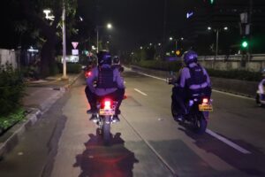 mbminvestigasi.com | Hadir di Tengah Masyarakat Saat Dini Hari, Polisi Sisir Titik Rawan Kejahatan di Jakarta Barat mbminvestigasi.com | Hadir di Tengah Masyarakat Saat Dini Hari, Polisi Sisir Titik Rawan Kejahatan di Jakarta Barat