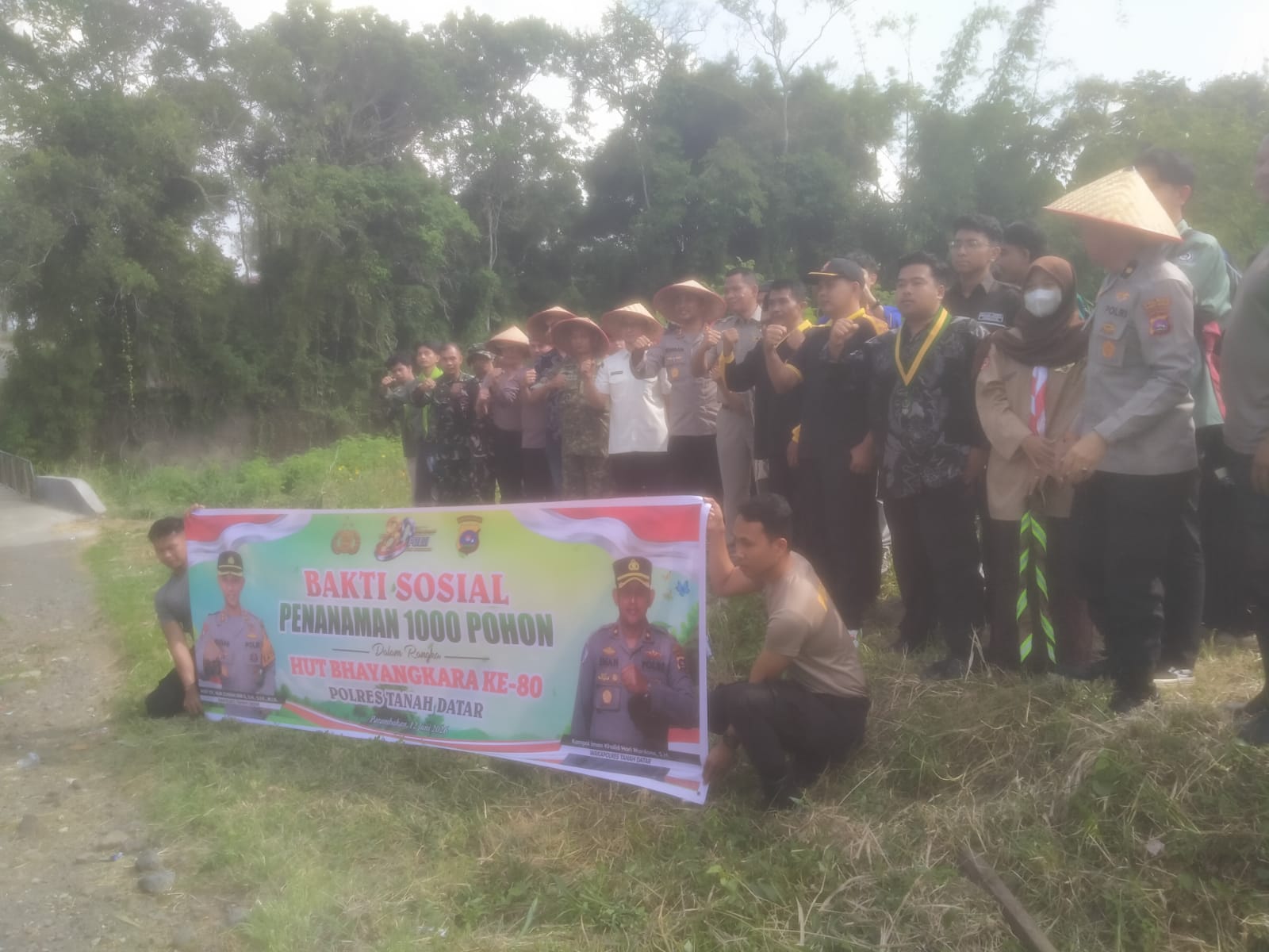 mbminvestigasi.com | Seribu Pohon untuk Nagari Perambahan: Langkah Mulia, Tapi Terasa Berjalan Sendirian