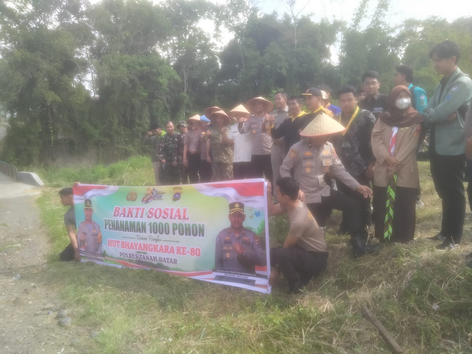 mbminvestigasi.com | Penghijauan Pasca Galodo: Jangan Biarkan Kapolres Berjuang Sendirian