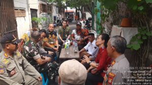 mbminvestigasi.com | Lewat Jaga Jakarta On The Spot, Kapolsek Tamansari Ajak Warga Cegah Tawuran dan Narkoba mbminvestigasi.com | Lewat Jaga Jakarta On The Spot, Kapolsek Tamansari Ajak Warga Cegah Tawuran dan Narkoba