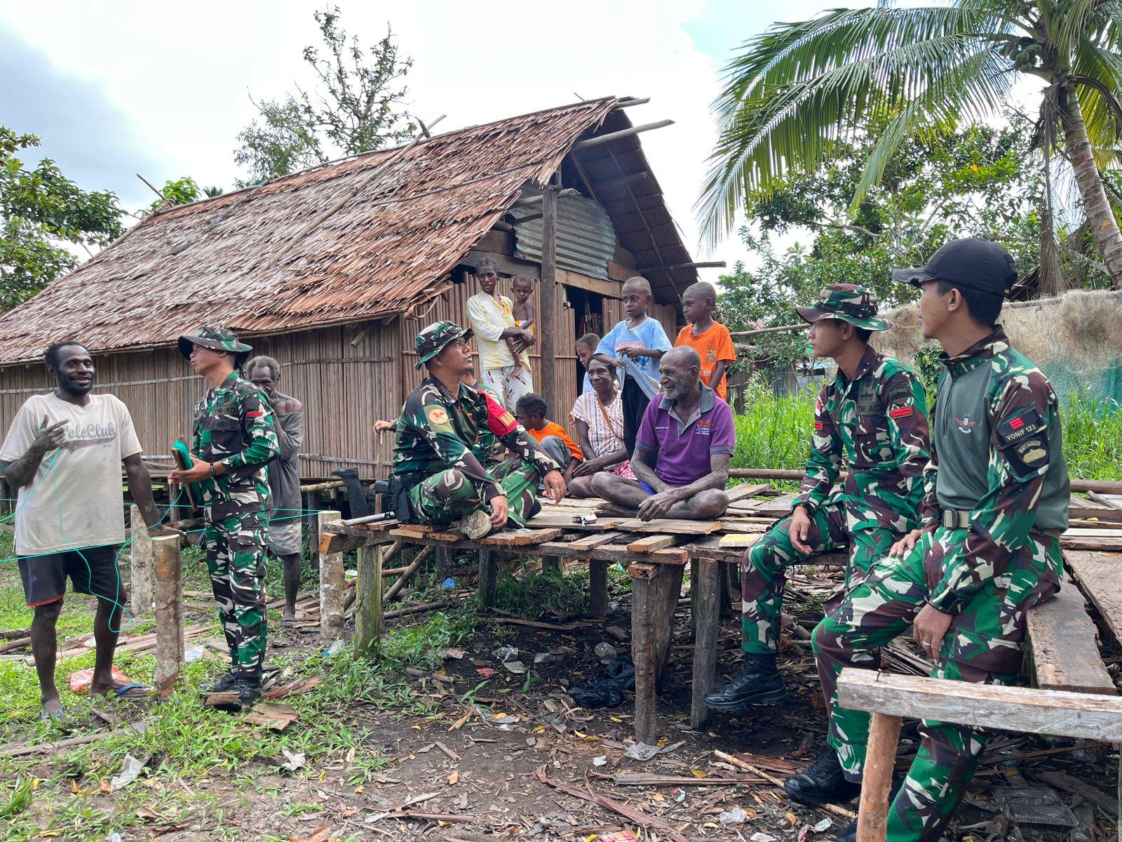 mbminvestigasi.com | Satgas Yonif 123/Rajawali Pererat Silaturahmi Melalui Anjangsana di Kampung Senggo