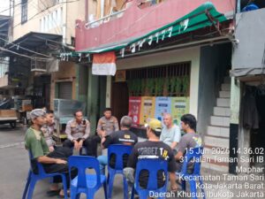 mbminvestigasi.com | Polsek Metro Tamansari Perkuat Sinergi Warga Lewat Program Jaga Jakarta+ Jayakarta On The Spot di Kelurahan Maphar
