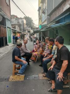 mbminvestigasi.com | Jaga Jakarta+ Jayakarta On The Spot Hadir di Angke, Polisi dan Warga Perkuat Kebersamaan Jaga Kamtibmas