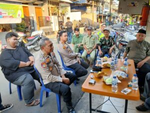 mbminvestigasi.com | Kabag Ren Polres Jakbar Sambangi RW 09 Angke, Ajak Warga Wujudkan Lingkungan Aman dan Kondusif lewat Program Jaga Jakarta + Jayakarta On The Spot.