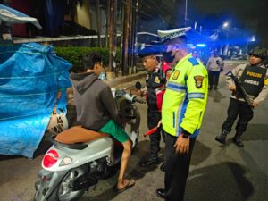 mbminvestigasi.com | PIKET FUNGSI POLSEK CILEDUG GELAR RAZIA STASIONER DAN PATROLI CIPTA KONDISI KEWILAYAHAN