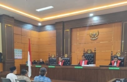 mbminvestigasi.com | Tipikor Padang: Sidang Veri Kurniawan Hadirkan Bupati Tanah Datar, Komposisi Dewas Disorot Hakim