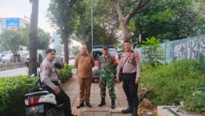 mbminvestigasi.com | Patroli Dialogis di Sentra Ekonomi, Polsek Palmerah Perkuat Keamanan dan Kedekatan dengan Masyarakat