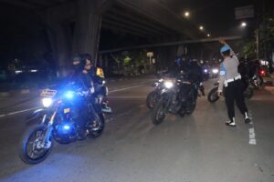 mbminvestigasi.com | Polres Metro Jakarta Barat Gelar Razia dan Patroli Mobile, Antisipasi Curas, Curat, dan Curanmor