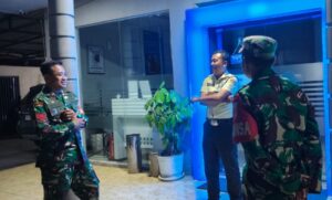 mbminvestigasi.com | Patroli Malam TNI-Polri dan Linmas Pastikan Paranggupito Tetap Aman