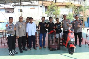 mbminvestigasi.com | Semarak Hari Bhayangkara ke-80, Polsek Kalideres Gelar Festival Burung Berkicau Kapolres Cup I
