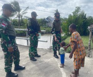 mbminvestigasi.com | Pererat Kebersamaan dengan Warga Perbatasan, Satgas Yonif 123/Rajawali Gelar Anjangsana di Kampung Basim