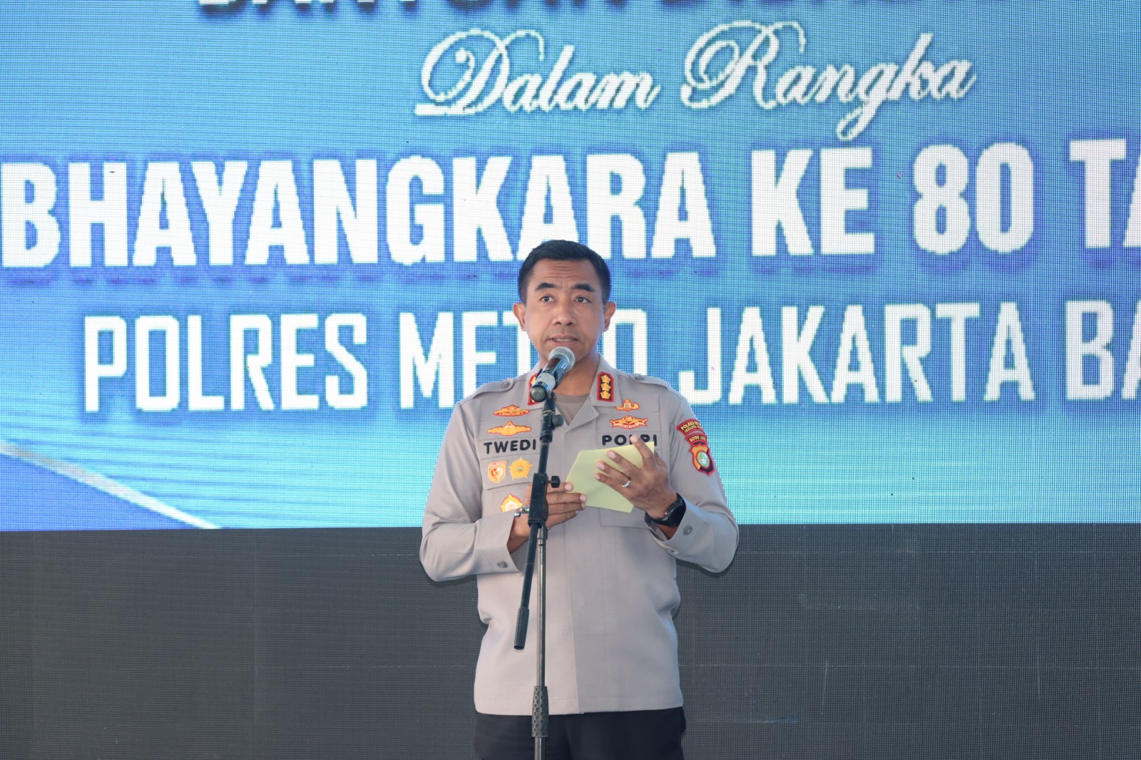 mbminvestigasi.com | Sambut Hari Bhayangkara ke-80, Polres Metro Jakarta Barat Gelar Bakti Kesehatan untuk Ratusan Masyarakat