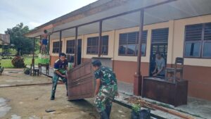mbminvestigasi.com | Satgas Yonif 410/Alugoro Rehabilitasi SD Inpres Stenkool 3, Wujud Nyata Kepedulian TNI terhadap Pendidikan di Papua