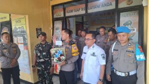 mbminvestigasi.com | Koramil 0621-23/Parungpanjang Berikan Ucapan HUT Bhayangkara ke-80 kepada Polsek Parungpanjang dan Polsek Tenjo