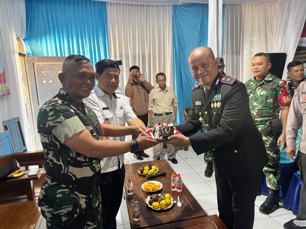 mbminvestigasi.com | Koramil 0621-23/Parungpanjang Berikan Ucapan HUT Bhayangkara ke-80 kepada Polsek Parungpanjang dan Polsek Tenjo