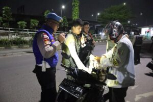 mbminvestigasi.com | Polres Metro Jakarta Barat Intensifkan Patroli Malam dan Razia Terpadu, Wujudkan Rasa Aman bagi Masyarakat