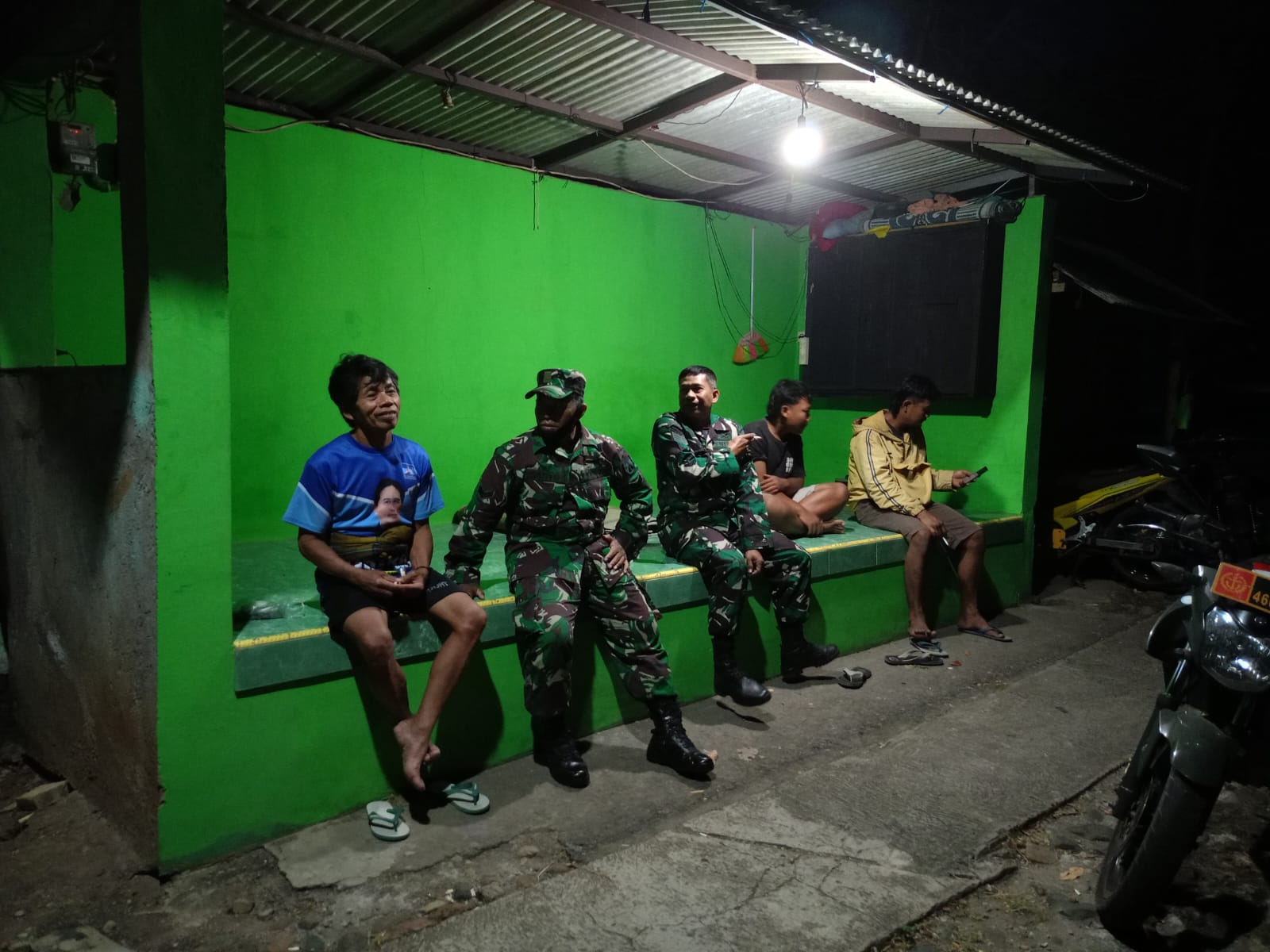 mbminvestigasi.com | TNI Hadir Jaga Keamanan dan Pererat Kebersamaan dengan Warga Nguntoronadi