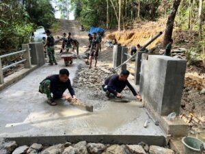 mbminvestigasi.com | Kodim 0213/Nias Rampungkan Pembangunan Jembatan Aramco di Desa Botombawo