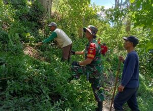 mbminvestigasi.com | Cegah Karhutla, Babinsa dan Tim Gabungan Sisir Titik Rawan di Lereng Merapi
