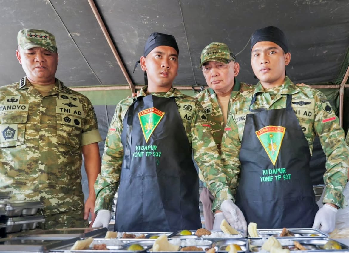 mbminvestigasi.com | Pastikan Kesiapan Prajurit, Wapang TNI Bersama Menhan Tinjau Marshalling Area Yonif TP 937/Satria Kalijaga