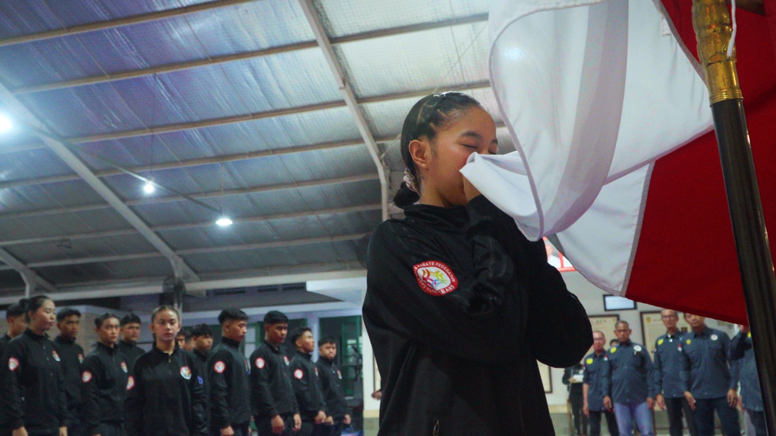 mbminvestigasi.com | Ketua Umum PP INKAI Laksda TNI Ivan Yulivan lepas Team Karate INKAI ke Kejuaraan Dunia Karate SEAKF di Vietnam
