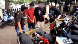 mbminvestigasi.com | Polsek Kalideres Ringkus Dua Pelaku Curanmor, Hasil Kejahatan Dipakai Beli Narkoba