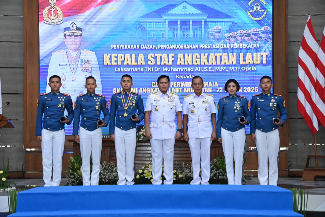mbminvestigasi.com | Kasal Serahkan Ijazah dan Bekali Capaja AAL, Teguhkan Karakter Pemimpin Jalasena Masa Depan