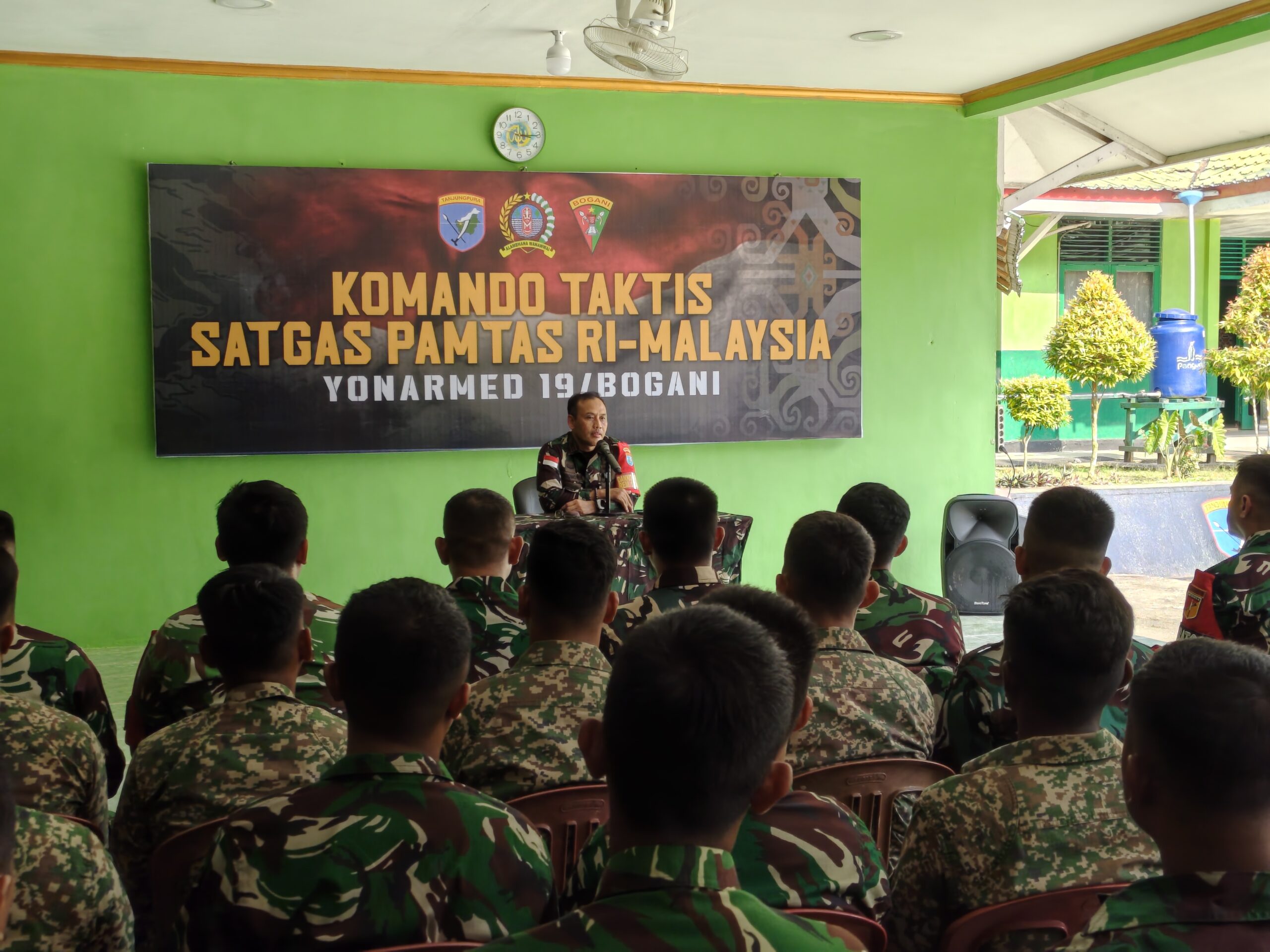 mbminvestigasi.com | Satgas Pamtas RI-Malaysia Yonarmed 19/Bogani Terima Kunjungan Kerja Danrem 121/ABW, Tingkatkan Moril Prajurit di Perbatasan