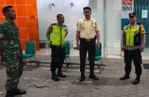 mbminvestigasi.com | Patroli Malam TNI-Polri di Jatisrono, Wujudkan Wilayah Aman dan Nyaman
