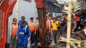 mbminvestigasi.com | Sinergi Tiga Pilar dan Pemda, Grebek Lumpur di Kapuk Wujud Nyata Kepedulian untuk Lingkungan