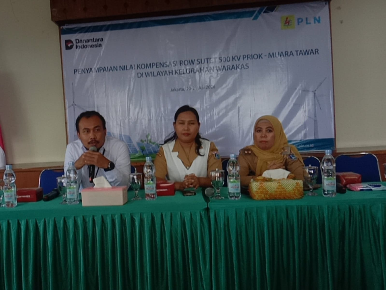 mbminvestigasi.com | Penyampaian Nilai Kompensasi ROW SUTET 500 kV Priok–Muara Tawar di Warakas Berjalan Tertib