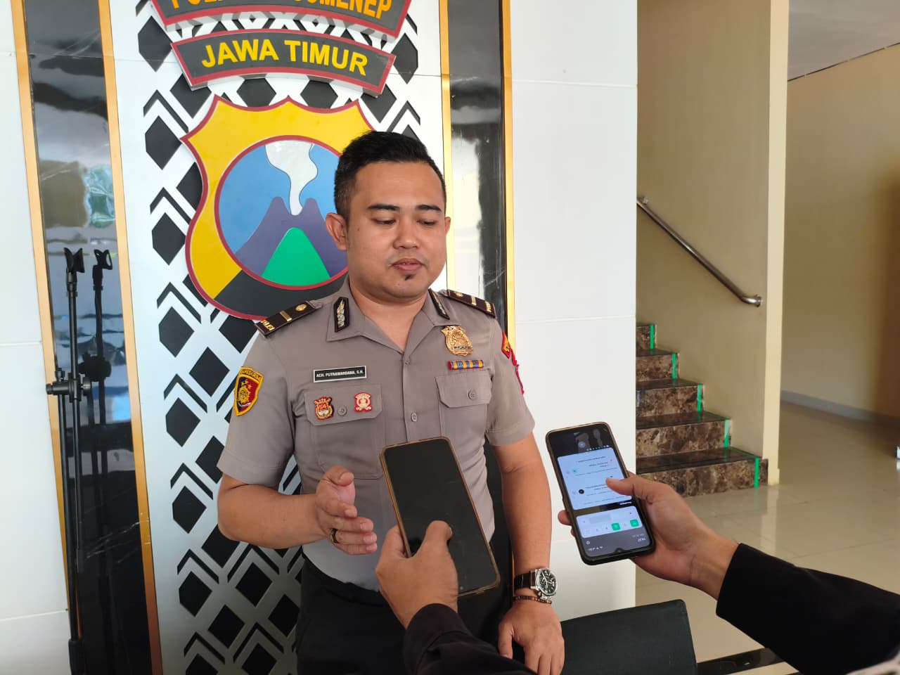 mbminvestigasi.com | Polresta Sumenep Ungkap Peredaran Sabu Jaringan Sampang, Tiga Tersangka Diamankan