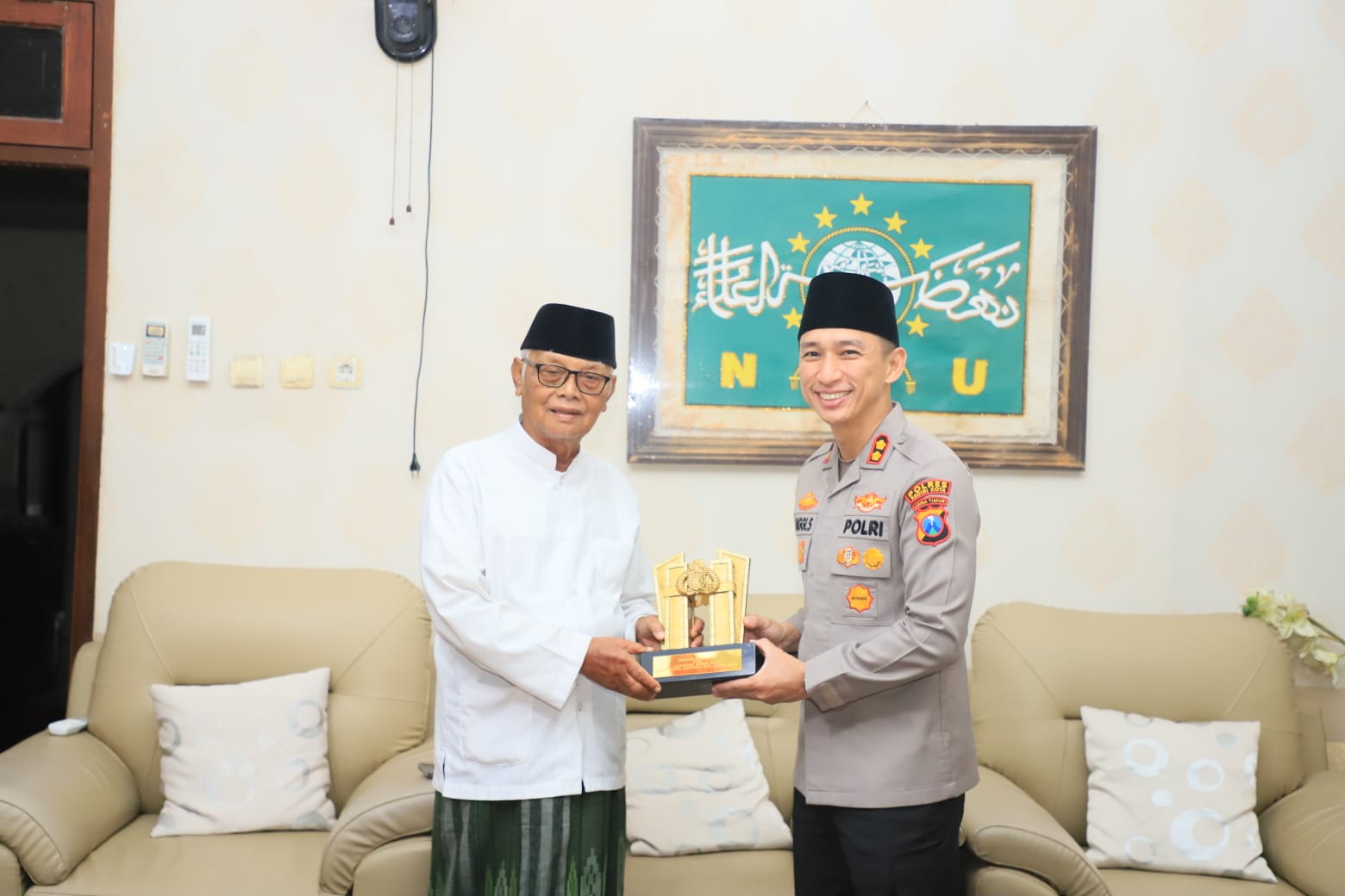 mbminvestigasi.com | Jelang Pindah Tugas ke Mabes Polri, Kapolres Kediri Kota Silaturahmi dengan Gus War di Ponpes Al Amien