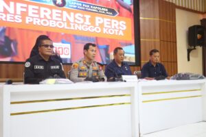 mbminvestigasi.com | Polres Probolinggo Kota Amankan 5 Tersangka Pelempar Bondet di Mayangan