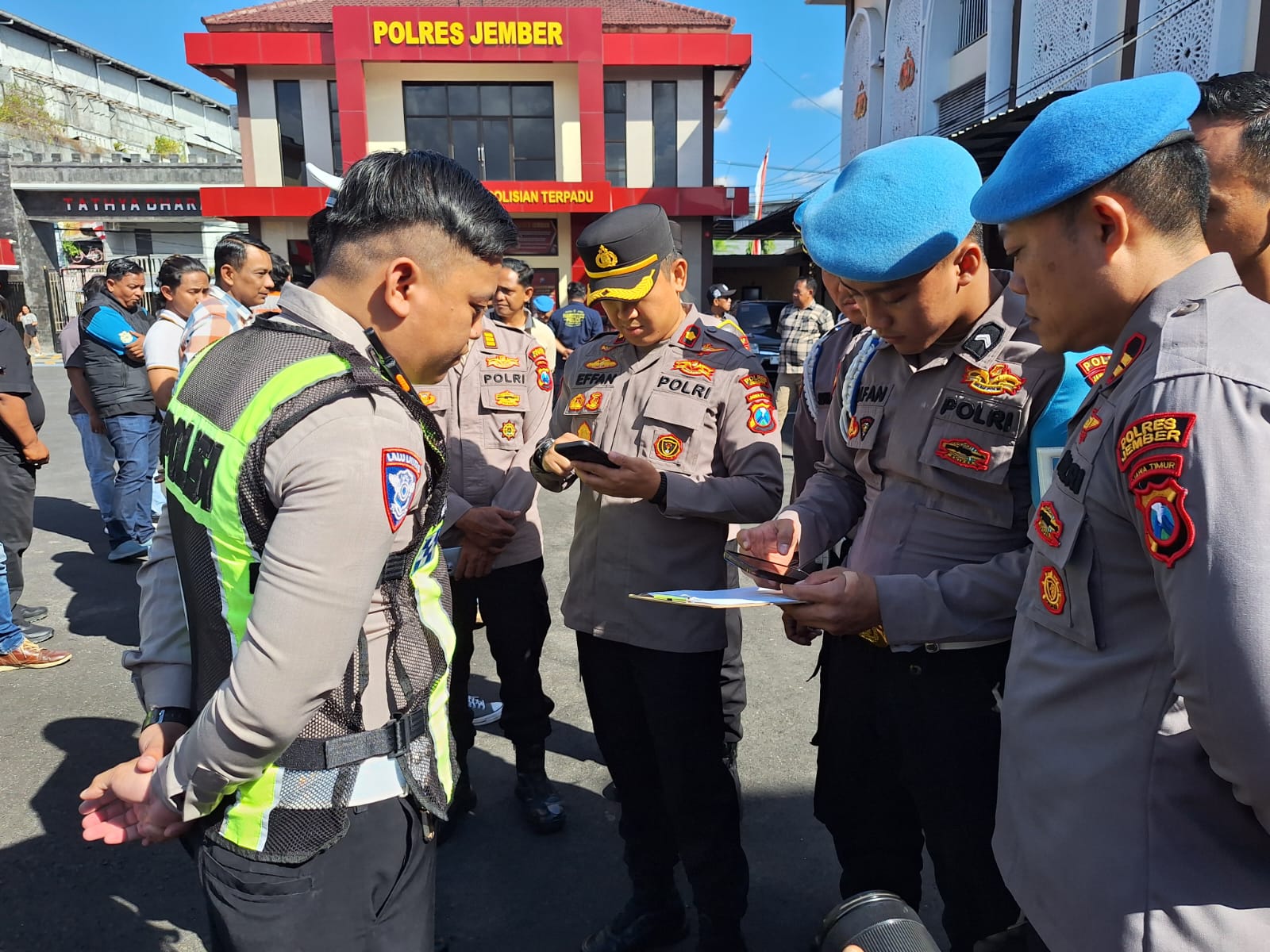 mbminvestigasi.com | Wujudkan Institusi Bersih, Propam Polda Jatim Gelar Deteksi Dini Narkoba dan Judi Online di Polres Jember
