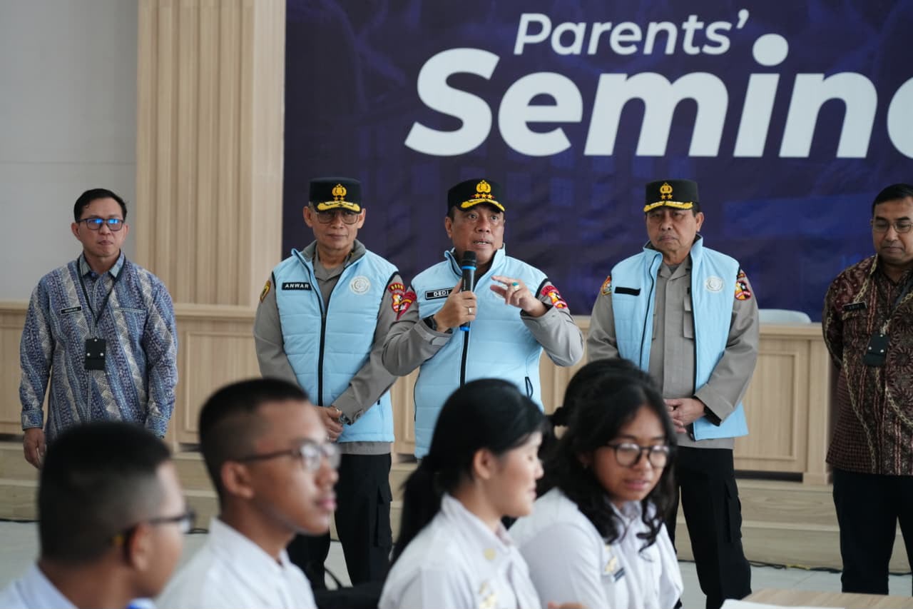 mbminvestigasi.com | Polri Kukuhkan LP-KTB, Bangun Tata Kelola Sekolah Unggulan Bertaraf Internasional untuk Cetak Pemimpin Masa Depan