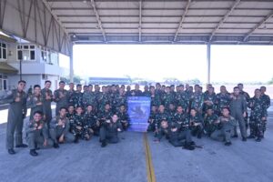 mbminvestigasi.com | Tiga Penerbang Skadron Udara 11 Torehkan Prestasi Gemilang, Raih 1.000 Jam Terbang dan Terbang Solo Sukhoi Su-27/30