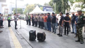 mbminvestigasi.com | Polres Metro Jakarta Barat Gelar Apel Pengamanan Pelantikan DPC PKB Seluruh Indonesia di Kawasan Kota Tua