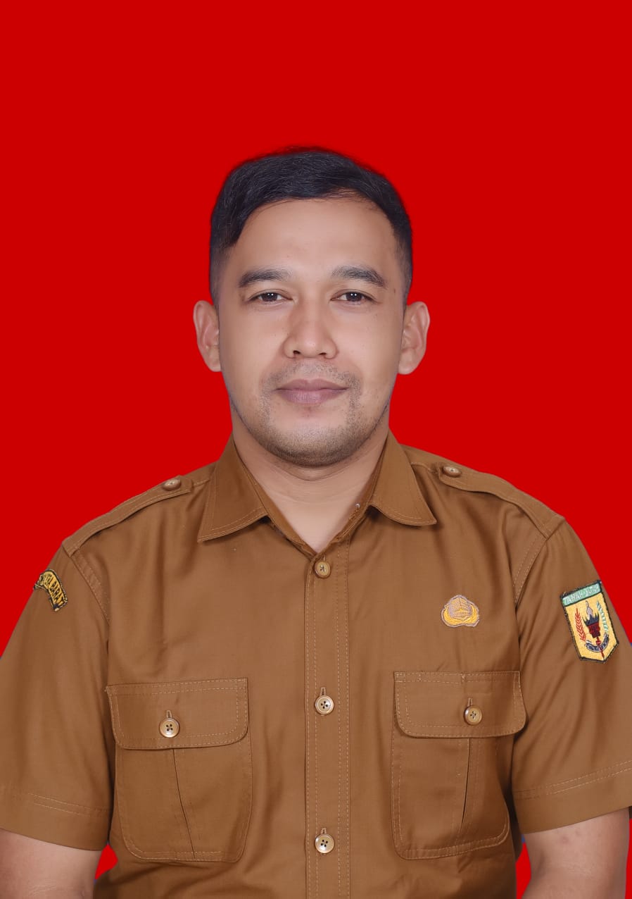 mbminvestigasi.com | Hanya 17 Siswa Baru, Kepala Sekolah Baru SMPN 2 Salimpaung Diharapkan Bawa Perubahan Pulihkan Kepercayaan