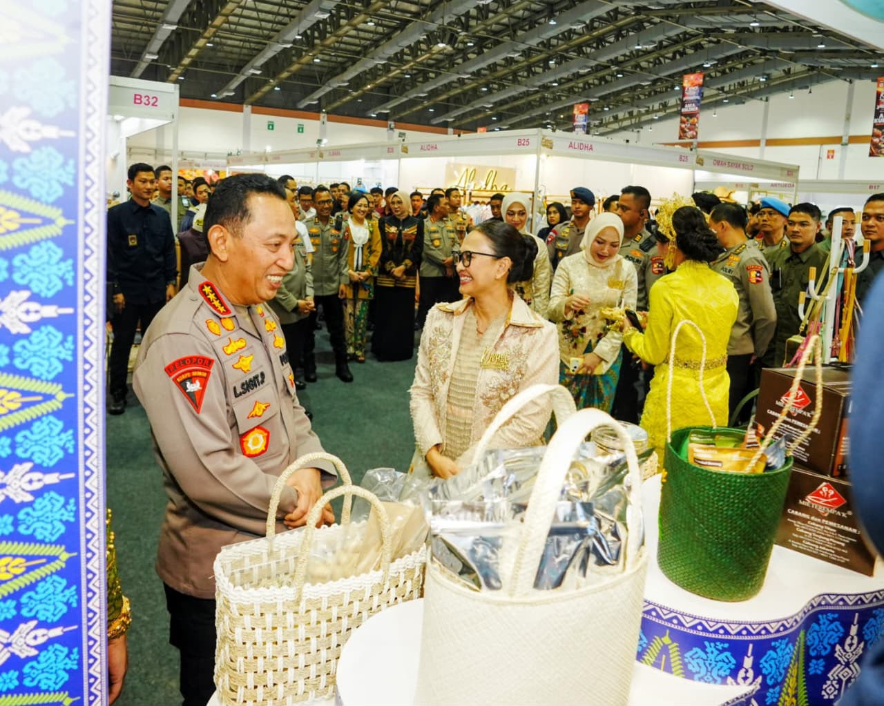 mbminvestigasi.com | Kapolri Hadiri Bazar Kreasi Bhayangkari Nusantara 2026, Perkuat Pemberdayaan UMKM dan Budaya Lokal