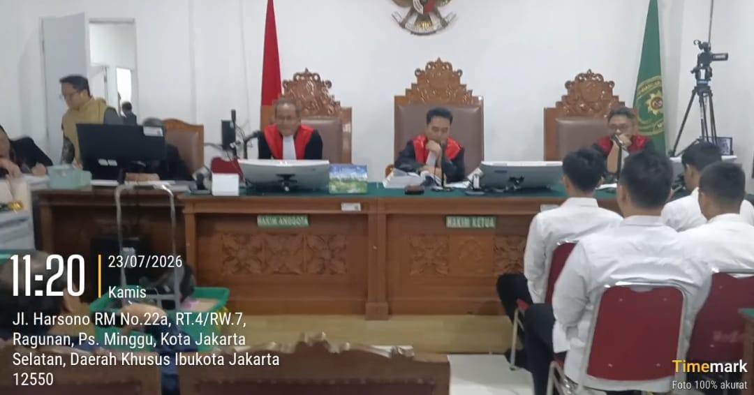 mbminvestigasi.com | Sidang Lanjutan Eks Anggota Yanma Mabes Polri Diwarnai Ketegangan, Keluarga Korban Tuntut Keadilan