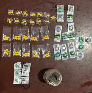 mbminvestigasi.com | Polsek Kalideres Bongkar Peredaran Obat Keras Ilegal Berkedok Warung dan Toko, Dua Pelaku Ditangkap, Ribuan Butir Obat Keras Disita