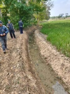 mbminvestigasi.com | Peningkatan Irigasi Way Semah Senilai Rp195 Juta Disambut Antusias Warga, Kepala Desa Negeri Katon: Kami Akan Awasi Pelaksanaan P3-TGAI