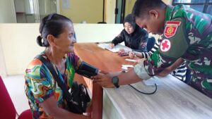 mbminvestigasi.com | Tingkatkan Derajat Kesehatan di Ujung Negeri, Pos Kampung Jasa Satgas Pamtas Yonarmed 13/Nanggala Gelar Pelayanan Kesehatan Gratis