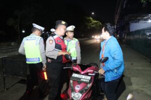 mbminvestigasi.com | Polres Metro Jakbar Perkuat Patroli Dini Hari, Antisipasi Curas, Curat, dan Curanmor di Titik Rawan